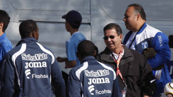 40 mil dólares ganaba cuerpo técnico