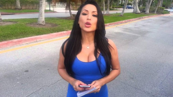 Jeinny Lizarazo, la modelo venezolana que podría ser castigada si Benzema no ficha por el Arsenal