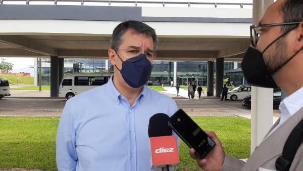 Presidente del Olimpia, Rafael Villeda, en entrevista a DIEZ con el periodista Saúl Carranza.