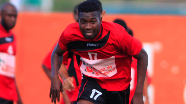 Colombiano Jhovany Mina se acerca al Parrillas One