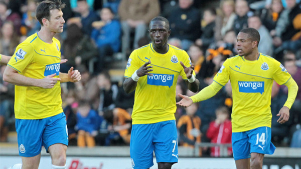 Newcastle golea a domicilio a un irreconocible Hull City