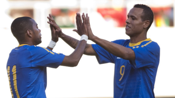 El Tottenham va por Luis Fabiano