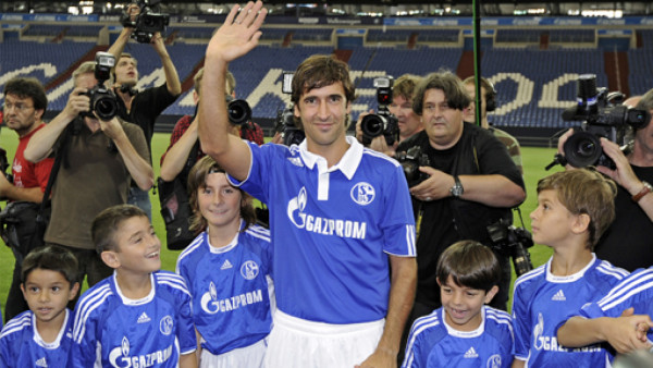 Raúl, nuevo jugador del Schalke 04