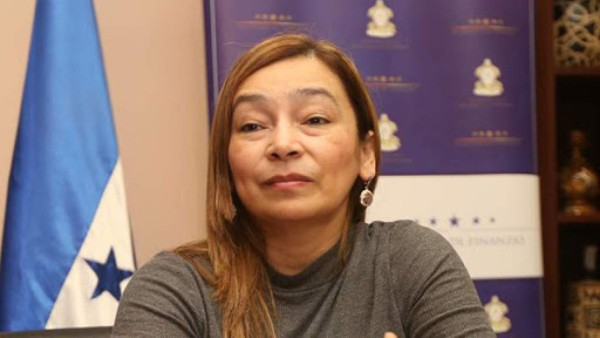 Polémicas compras de Copeco en emergencia de coronavirus; ministra pide aclaración