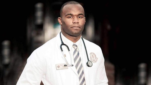 Mayron Rolle, exjugador de la NFL, ahora como médico lucha contra el coronavirus