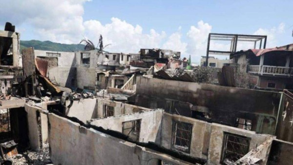 Nuevas fotos tras devastador incendio: Más de 90 familias afectadas y media isla de Guanaja quemada