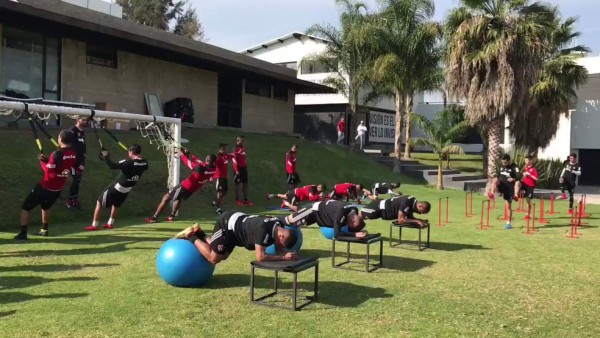 ¡De lujo! Esta es la nueva casa del hondureño Cristian Cálix en México