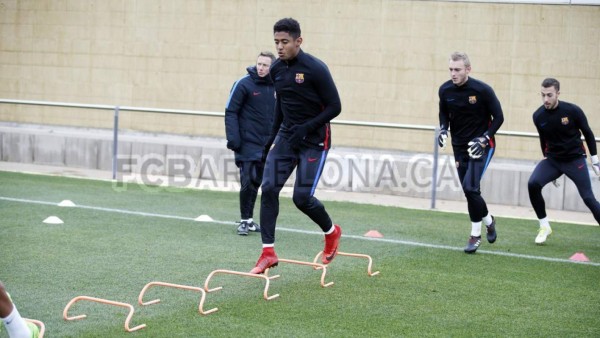 Choco Lozano entrena con el primer equipo del Barcelona en la semana del clásico