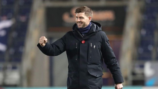 ¡Junto a los grandes! Choco Lozano firma un nuevo contrato con empresa donde está rodeado de estrellas