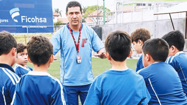 La actualidad de la plantilla del Platense campeón del 2001