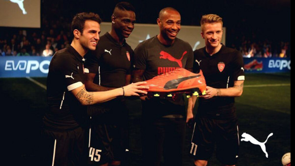 Fábregas, Balotelli, Henry y Reus lanzan nuevas botas en Barcelona
