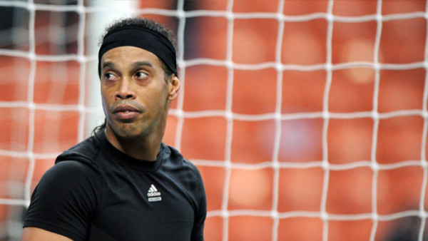 Galaxy da 24 'kilos' y Donovan por Dinho