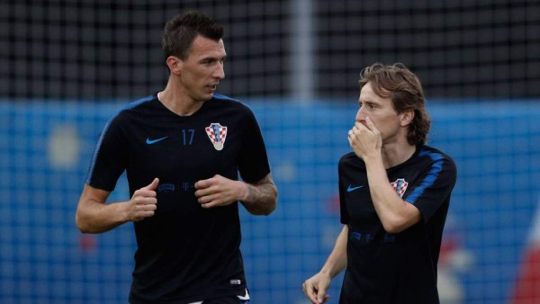Sin hablarse por tres años: Modric revela por qué se rompió la relación con Mandzukic, su excompañero en la selección