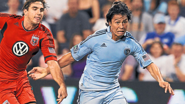 Roger Espinoza sueña con ser campeón en la MLS