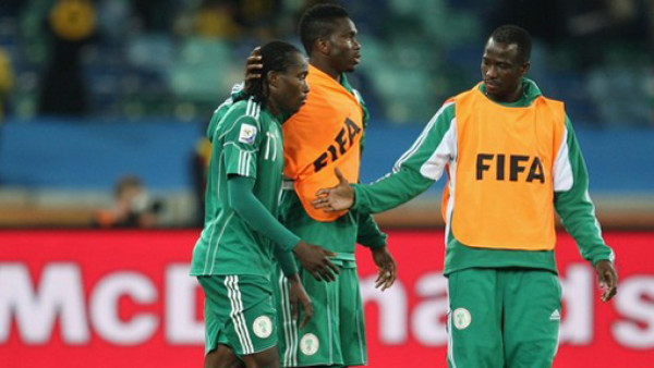 Fifa suspende a Nigeria