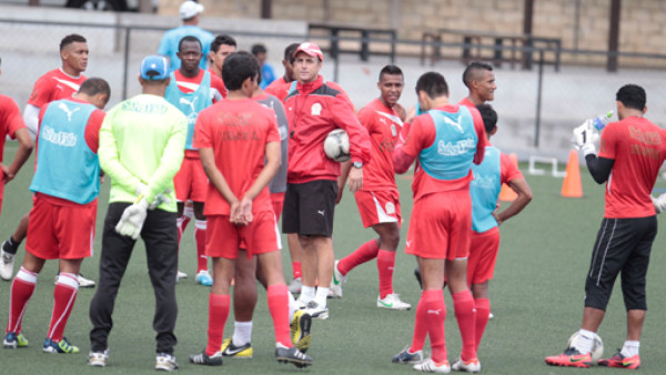 Jugadores de Olimpia solidarios con Bruschi y no hablan