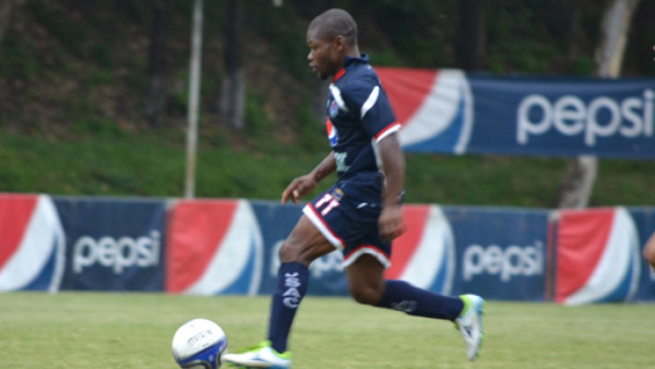 Tyson Núñez recibe otro ataque racista y se harta