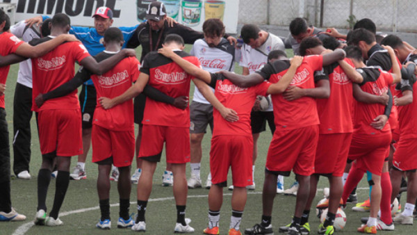 Óscar 'Cocli” Salgado será el técnico principal en Olimpia