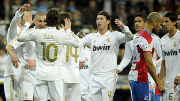 Real Madrid goleó y saca 6 puntos a Barça
