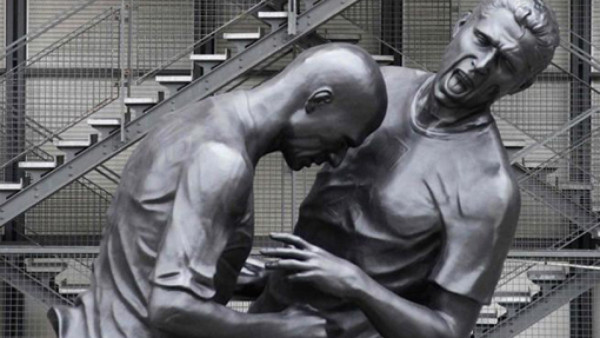 Cabezazo de Zidane a Materazzi inmortalizado en estatua