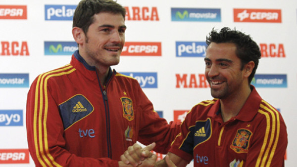 Casillas y Xavi Hernández reciben el Premio Príncipe de Asturias
