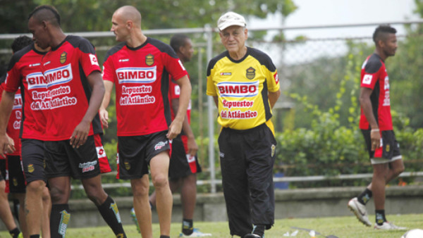 Chelato Uclés: 'Los periodistas son el mal'