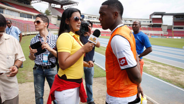 Prensa de Panamá: 'Ante Honduras será un tsunami rojo'