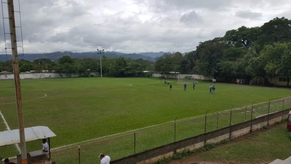 FOTOS: Así ha quedado el estadio de Siguatepeque con las fuertes lluvias