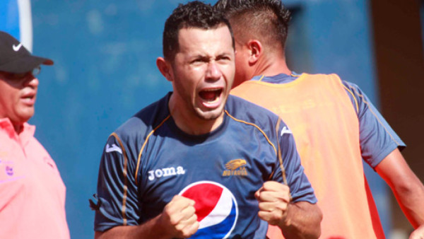 Alfredo Mejía: 'Si Risto sigue, me voy”