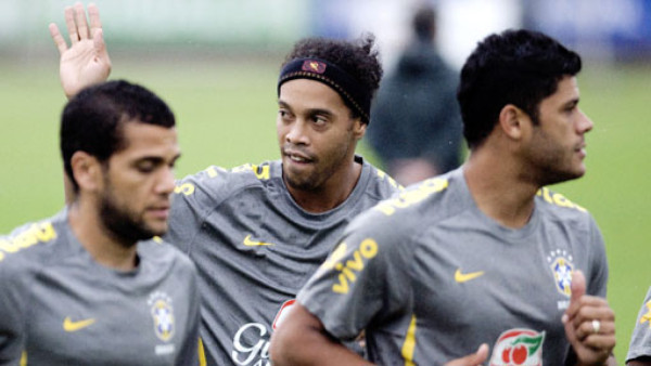 Ronaldinho: 'Espero un partido con muchos goles'