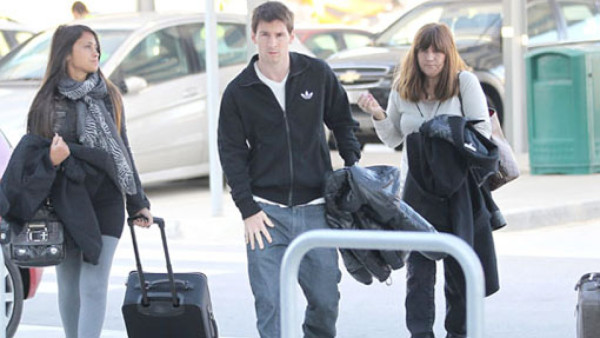 Messi y Piqué llevaron a sus novias a gala de la Fifa