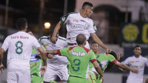 Platense-Marathón definen todo el domingo