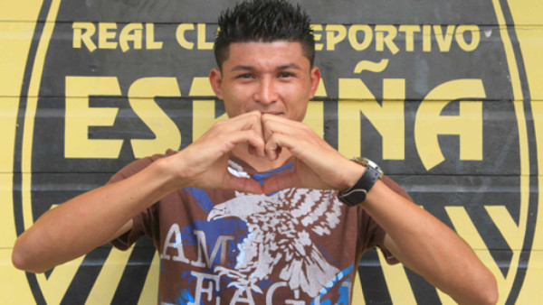 Edder Delgado: 'Mis goles son para mi novia Carmen Lilibeth'