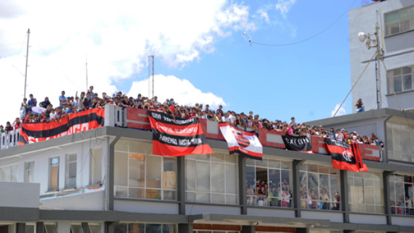 Locura en Bolivia por llegada de Ronaldinho