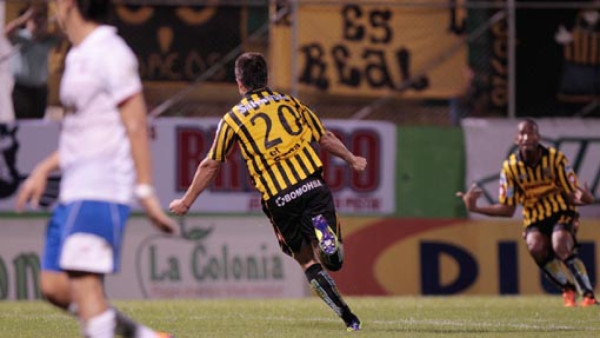 Real España gana y vuelve a ser feliz