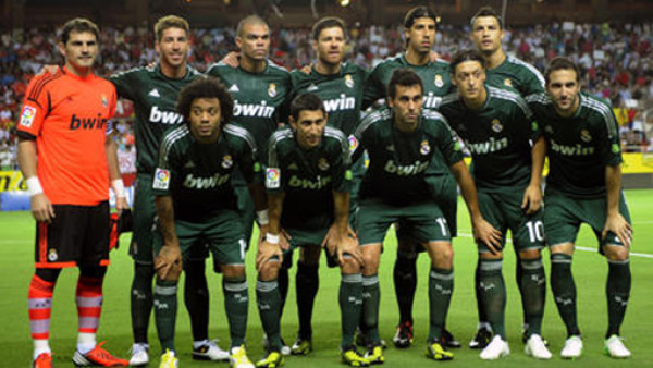 Un Real Madrid verde y descontento enfrentaría al Manchester United