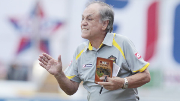 Chelato Uclés: 'No se le puede reclamar nada a Real España'