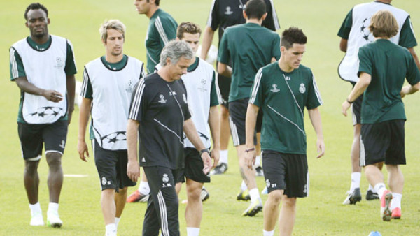 Mourinho acorta las vacaciones de fin de año a su plantilla