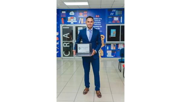 José Tobías es un ejemplo a seguir: De ser subcampeón con Potros de Olancho a graduarse de la Universidad como Abogado