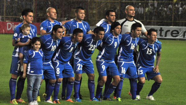El Salvador ya habla de contratar un técnico de élite