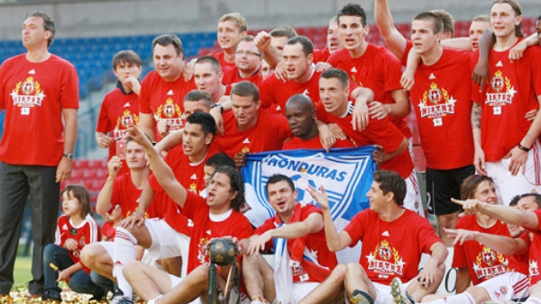 Osman Chávez y Wisla ya tienen rival en la Champions League