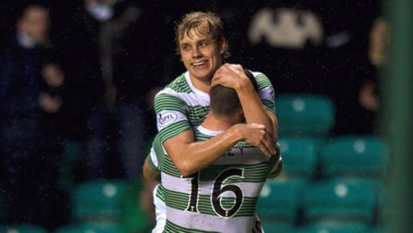 Celtic y Emilio ganan, inamovibles en Escocia