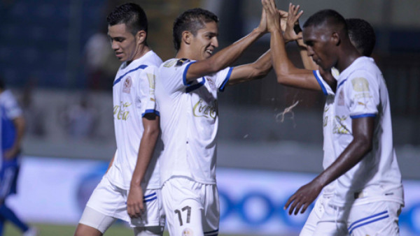 Olimpia consolida su liderato en Honduras