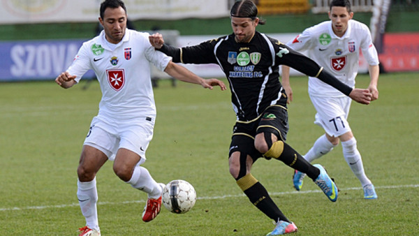 Arturo Álvarez avanzó y Rafa Burgos fue eliminado en la Copa de Hungría