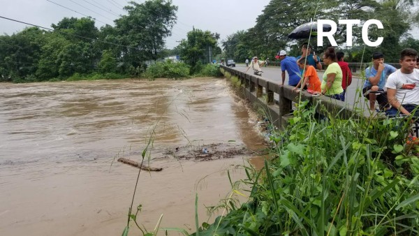 ¡Inundaciones, evacuaciones y rescates! Huracán Eta descarga su furia en territorio hondureño