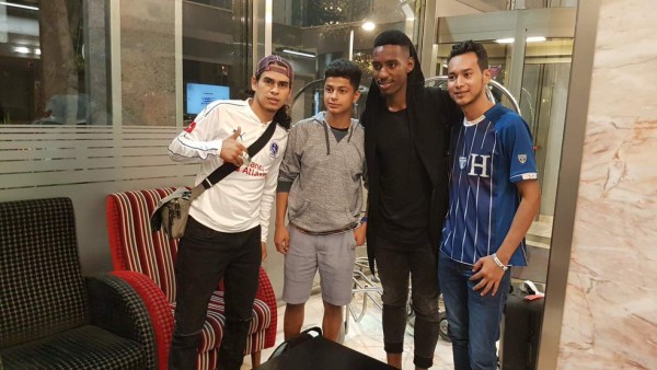 Así fue la llegada de la Selección de Honduras a Barcelona, España