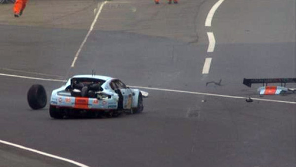 VIDEO: Muere piloto danés tras choque en carrera 24 Horas de Le Mans