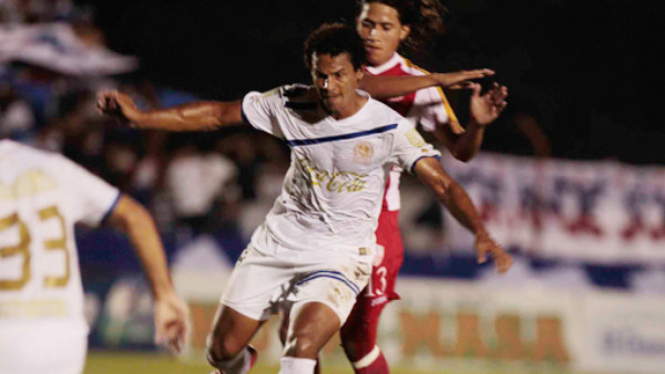 Olimpia es el rey de las remontadas