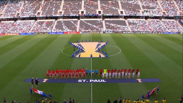 Lágrimas, festejos y polémica: Las imágenes que dejó el Panamá-Trinidad y Tobago