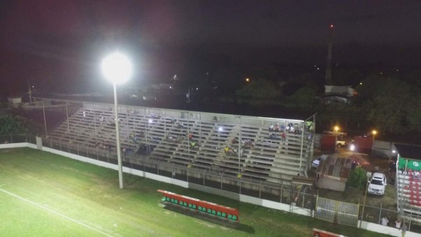 Real Sociedad entrena por la noche probando su debut nocturno en el Francisco Martínez